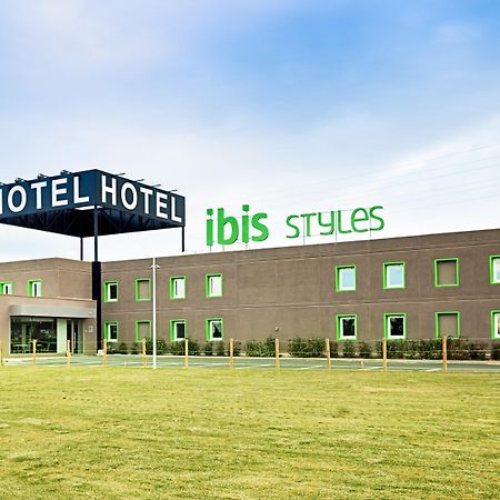 Hotel Ibis Styles Lleida Torrefarrera Exterior foto