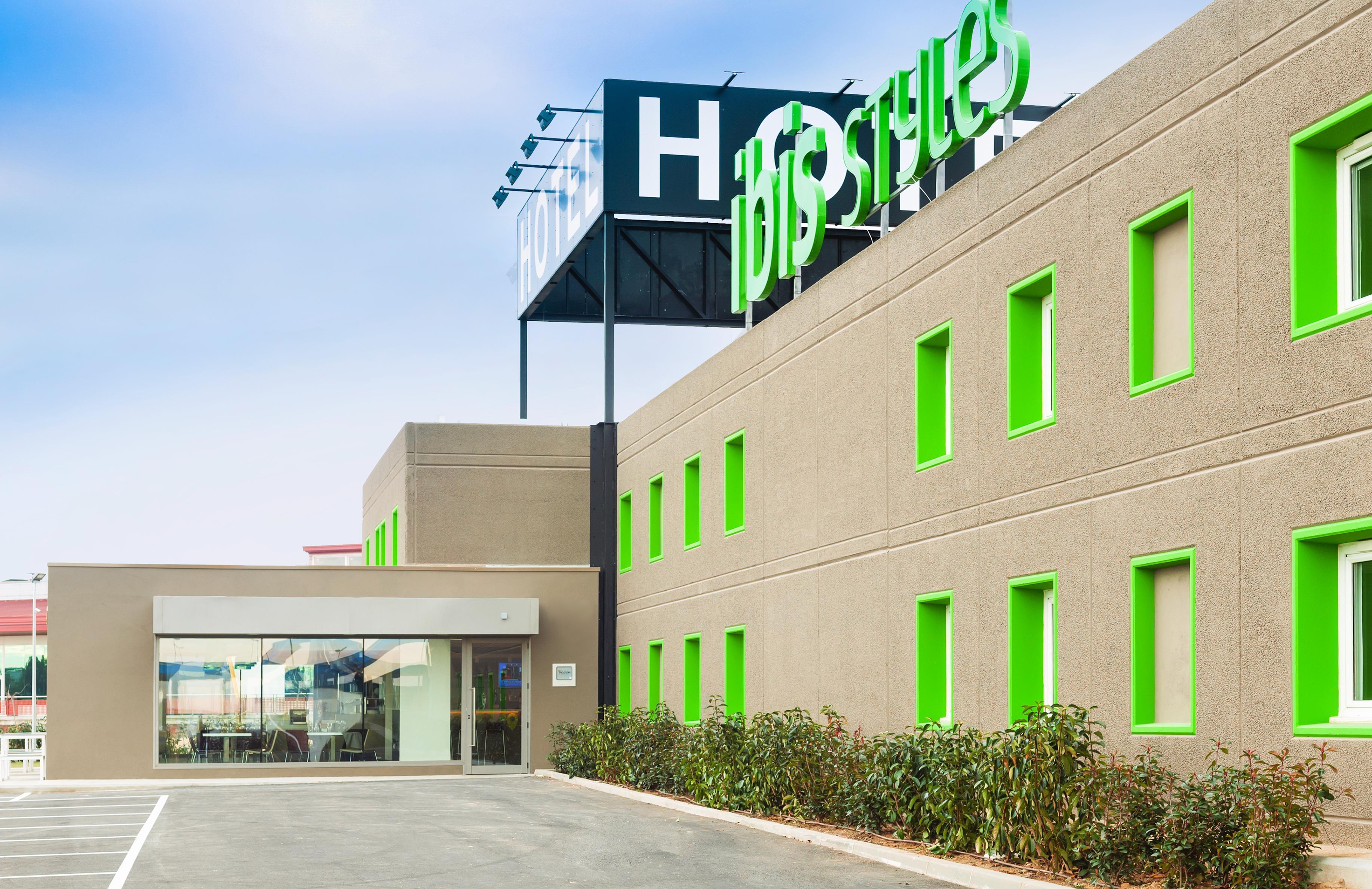 Hotel Ibis Styles Lleida Torrefarrera Exterior foto